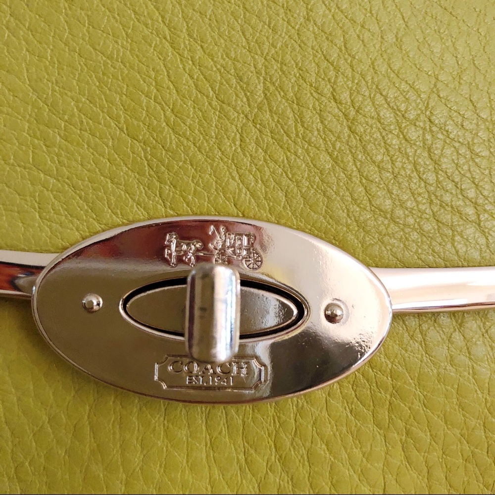 Coach purse. NWOT. - Picture 5 of 8